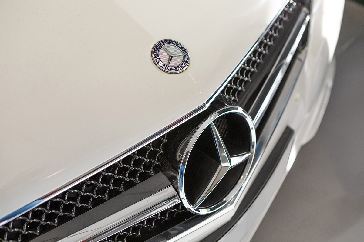 Independent Mercedes Garage Hampshire close up of a car in an independent Mercedes garage in Hampshire.